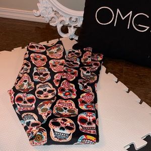 Fuzzy Warm Skull Leggings